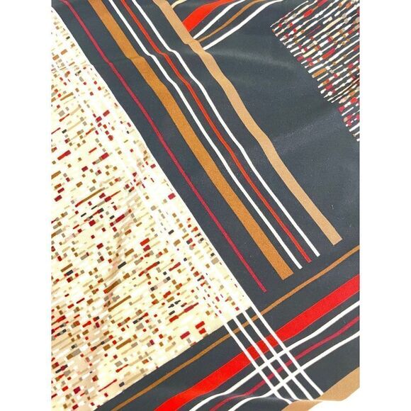 White HouseĀ Black Market Printed Layer Halter TopāMedium - Picture 4 of 4